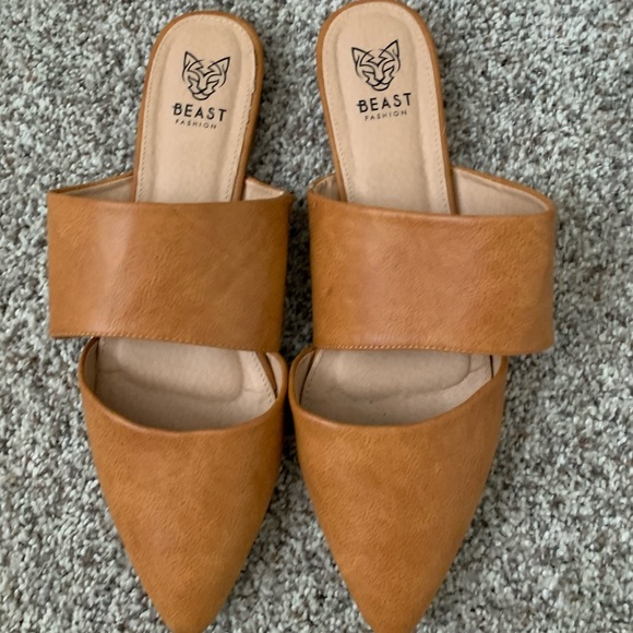 Beast Fashion Shoes - Cute brown flats